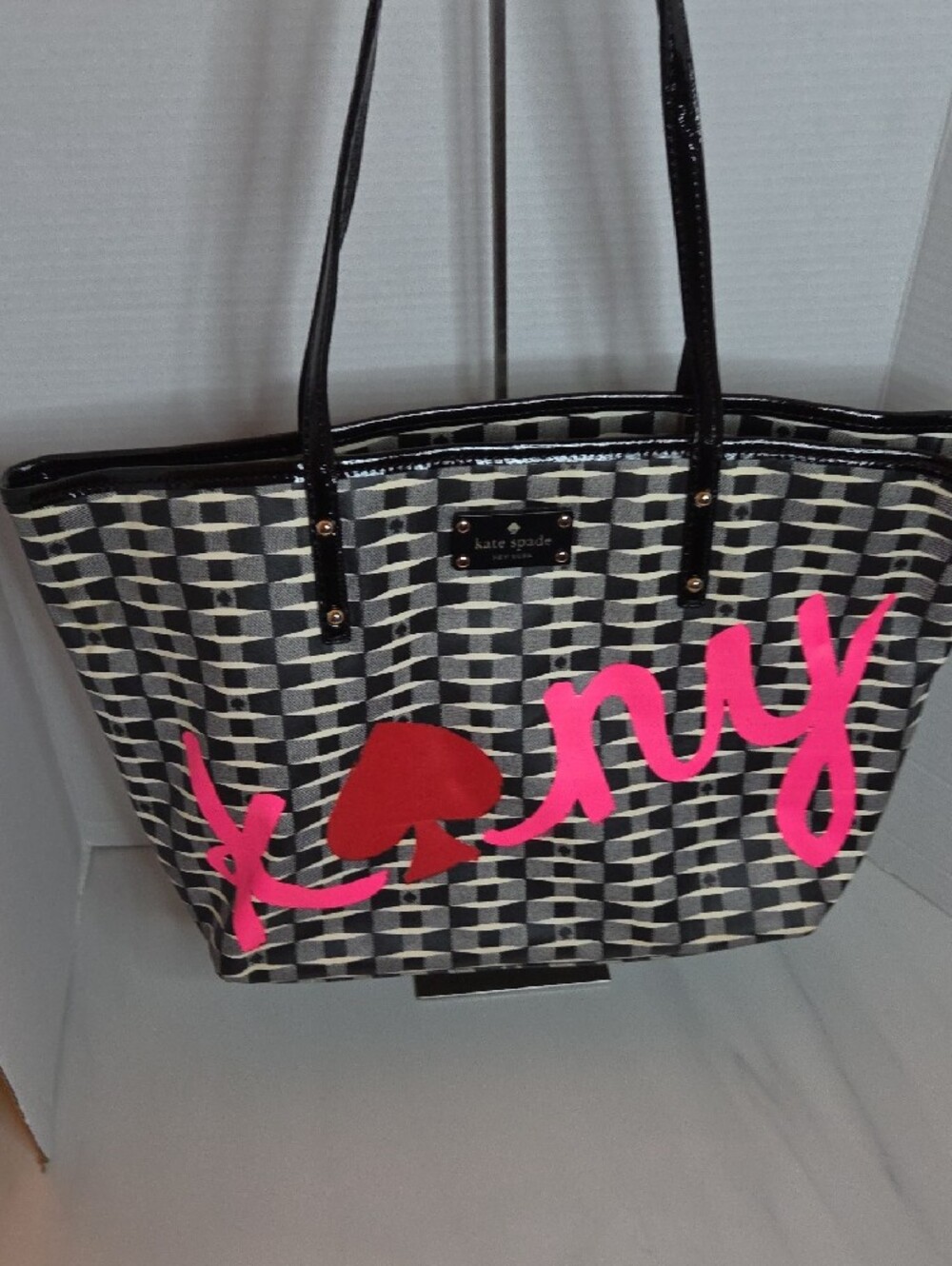 Kate Spade New York Signature Spade Tote Bag - Picture 4 of 10